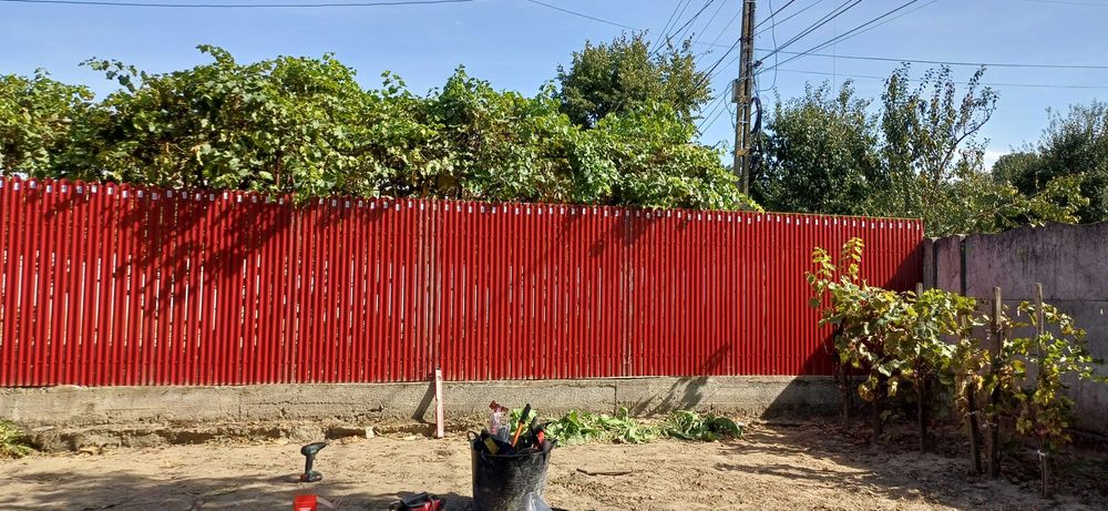 Construim garduri din panou jaluzele, sipca metalica, BCA tabla plasa