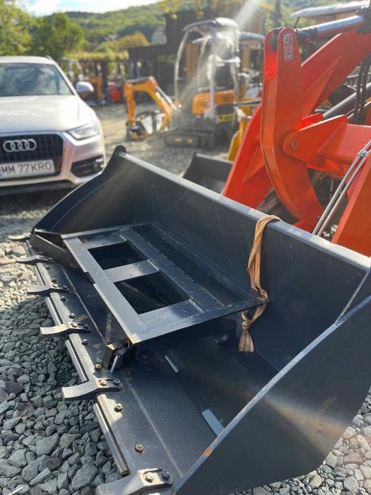 Vola 4x4 încărcător frontal MACAO XK150F