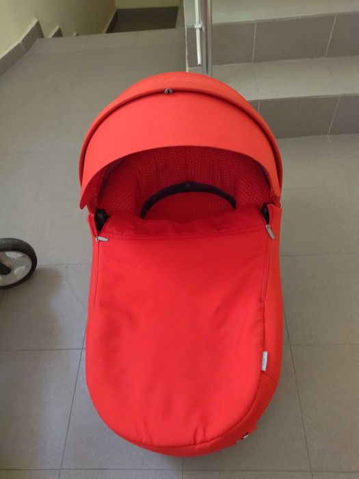 Бебешка количка Stokke
