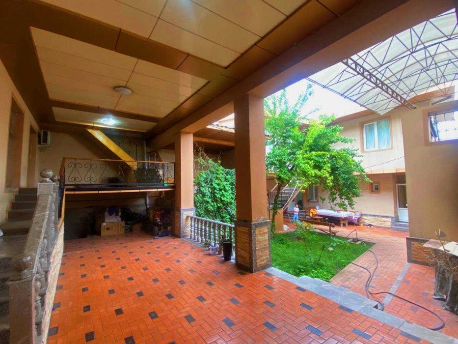 ПРОДАЕТСЯ ДОМ
Отличное Локация
Для проживания
И для Гостиницы