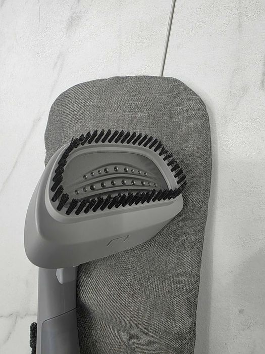 Уред за гладене с пара AEG Delicate 7000 HS7-2-6UG