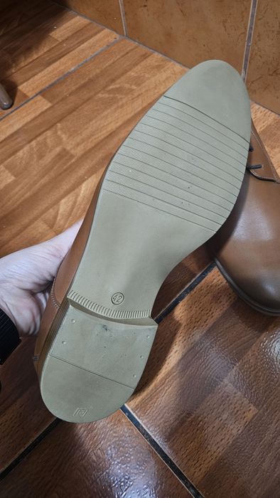 Pantofi bărbați noi