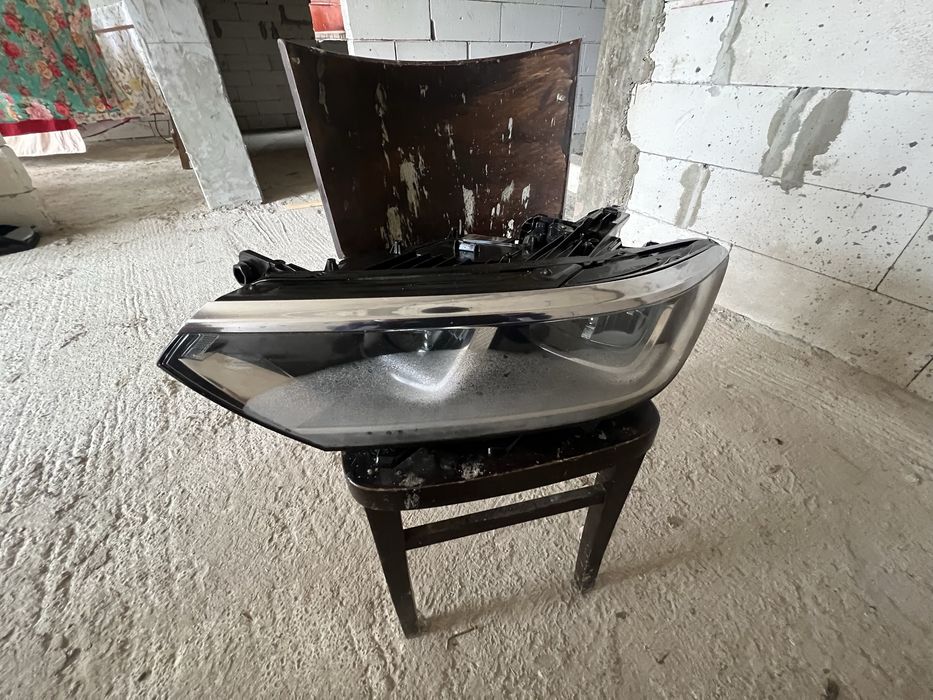 Far stanga passat b8