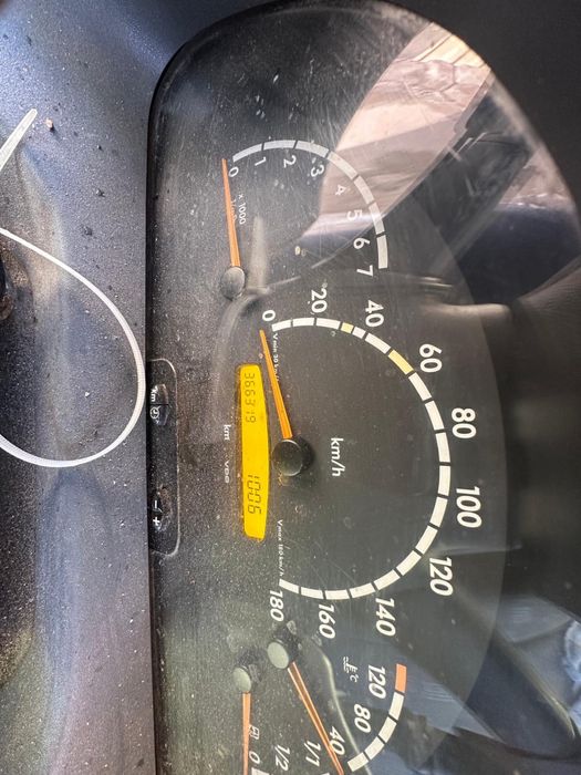 Vand buz Mercedes Benz