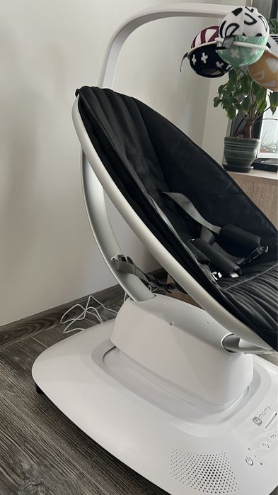 Електрическа бебешка люлка mamaRoo 5.0