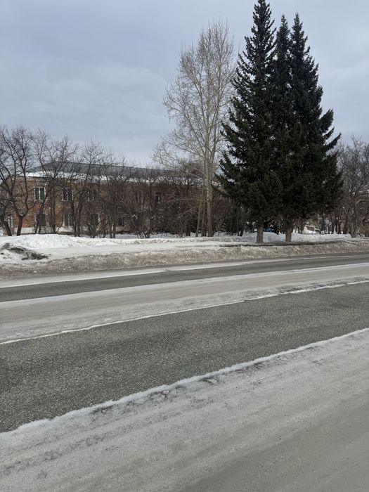 Продам участок под строительства торгового дома