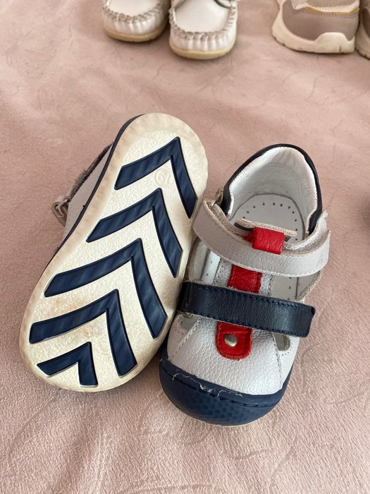 Бебешки обувки за прохождане и маратонки