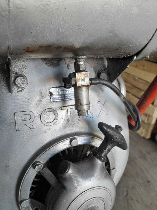 Vand coasa Rotax