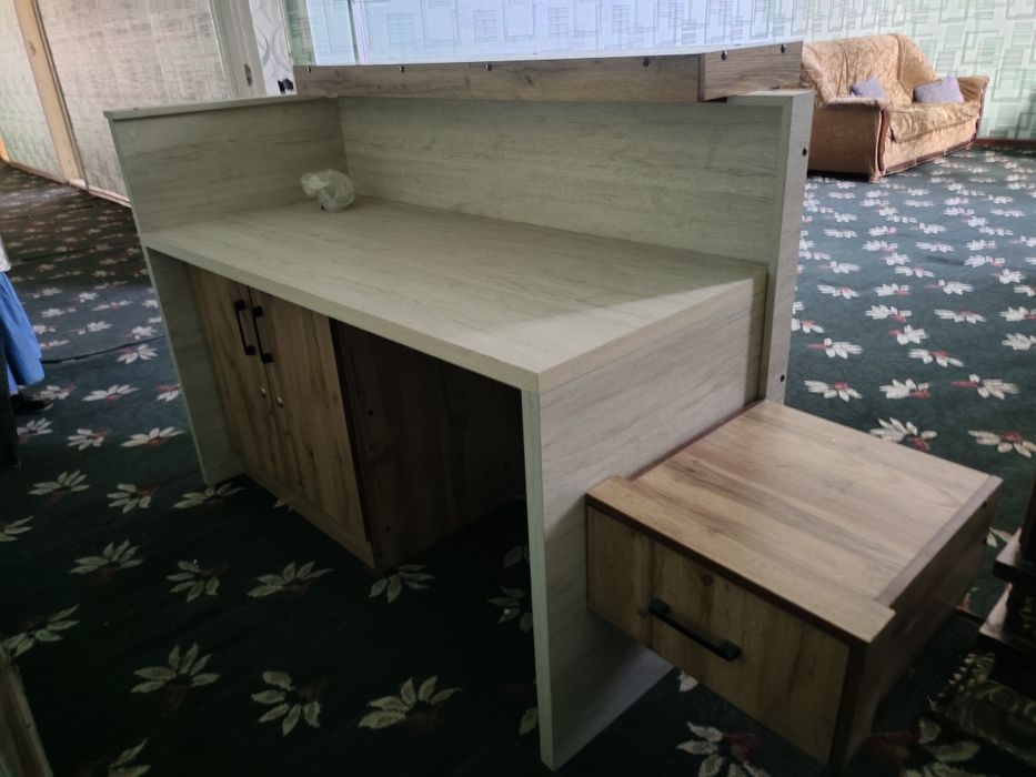 Reception stoli yangi