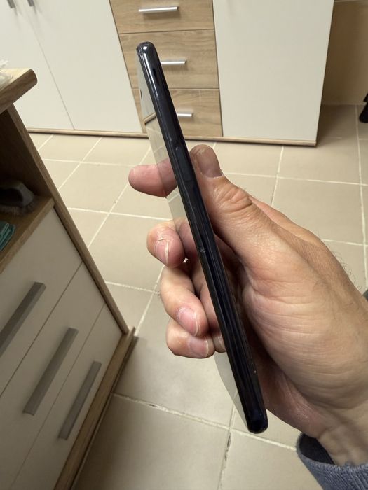 Samsung Galaxy J6 Plus 3/32gb - отличен