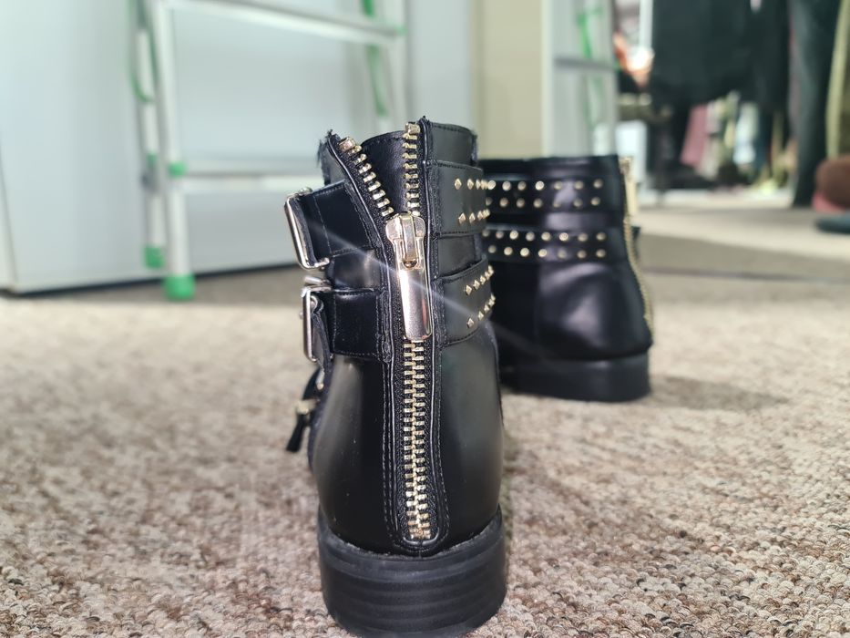 Botine de  piele Stradivarius