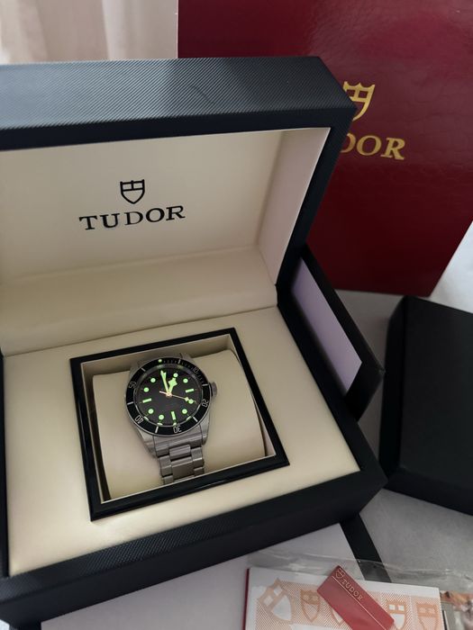 Tudor Black Bay 42 mm