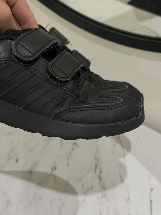 Кроссовки Adidas