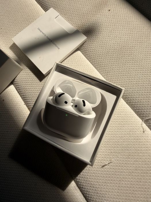 Casti Apple AirPods 4, Active Noise Cancellation