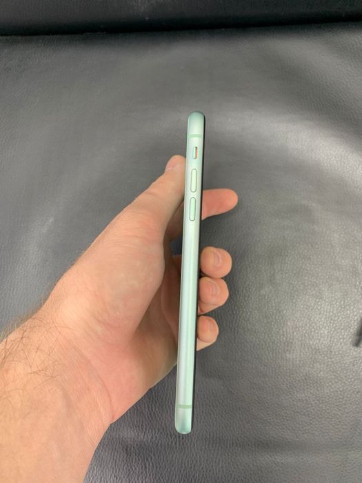 Айфон 11 в идеальном состоянии