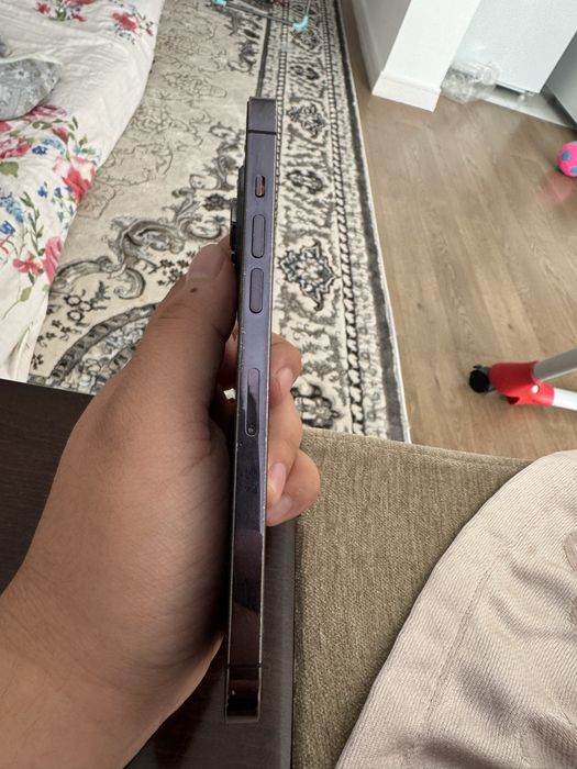 Продам Iphone 14 pro max айфон