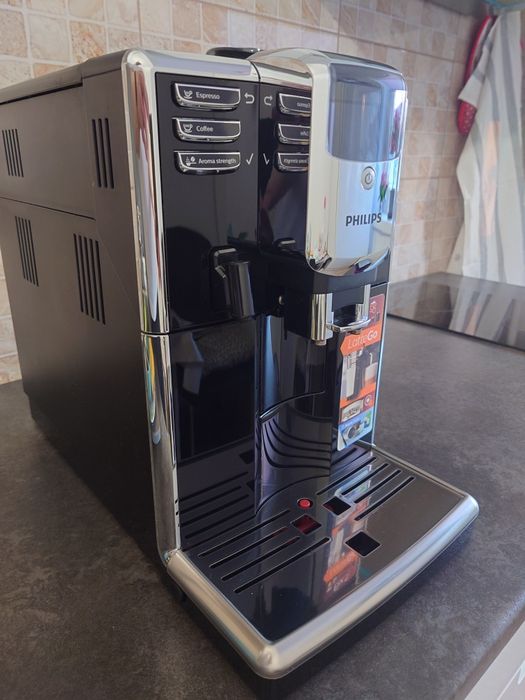 Espressor automat Philips EP5330/10 Seria 5000 sistem de lapte LatteGo