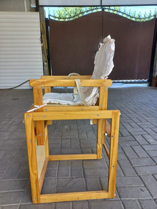 Детский стул и столик