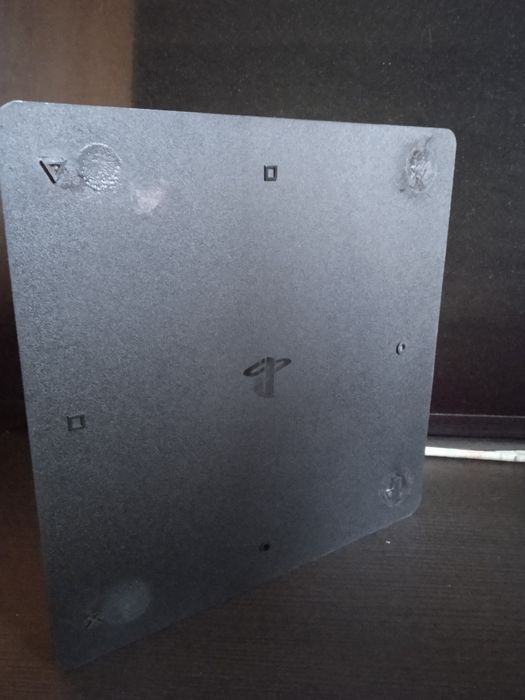 Продам Sony PlayStation 4