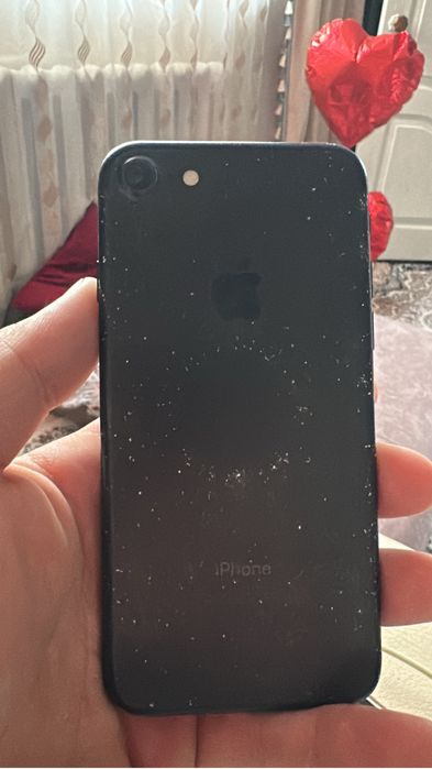 Продам айфон 7 в хорошем состояний