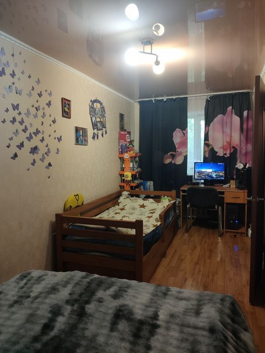 Продаю двухкомнатную квартиру на Васильке
