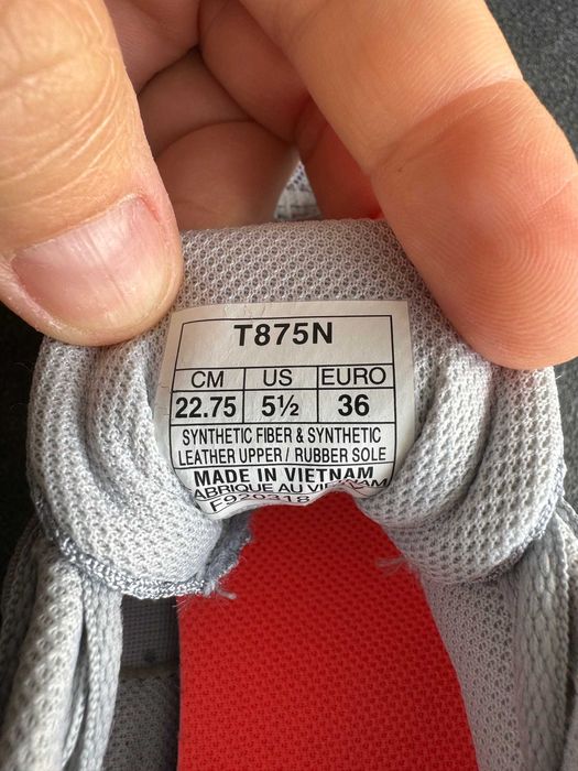 Pantofi sport ASICS masura 36 ca noi