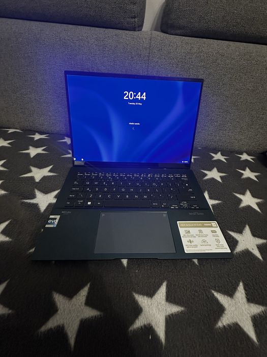 ASUS Zenbook 14 OLED