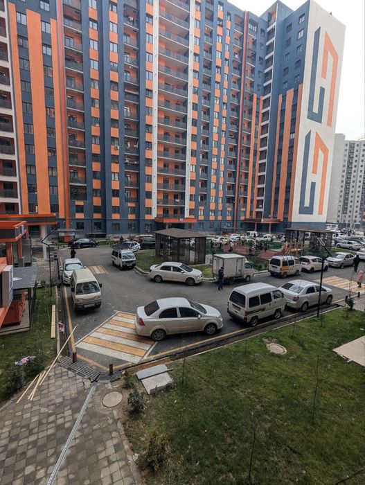 Metro 5 yaqin joyda sokin maknda