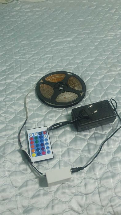 Banda led multicolora cu telecomanda