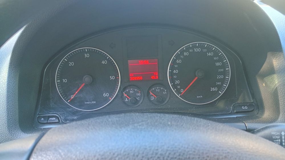 Volkswagen Golf. 2008