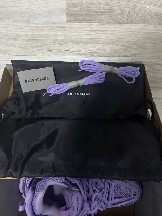 Balenciaga track