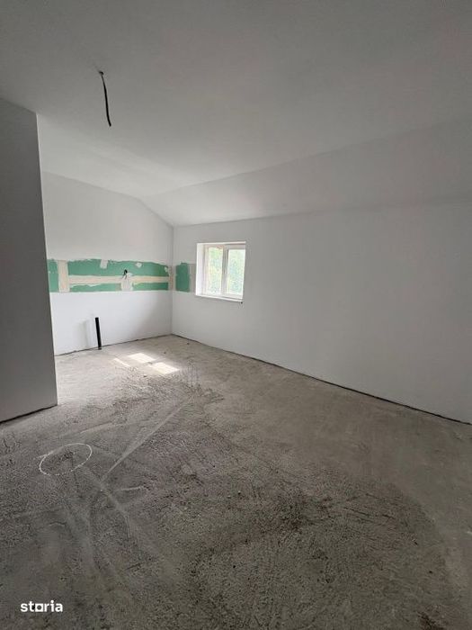 Garsoniera, 22 mp, etaj 2, orientare sud-vestica, zona Tautii de Sus