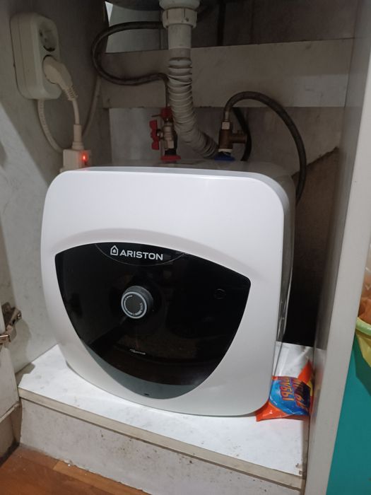 Болер нагреватель Аристон 15л