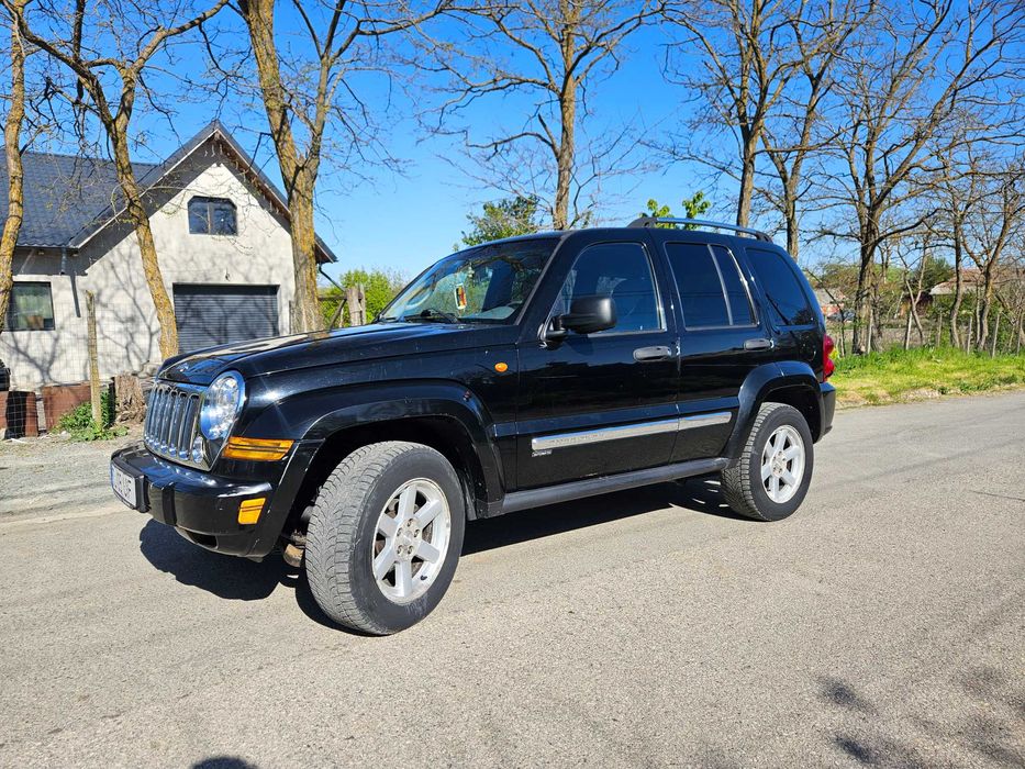 Jeep Cherokee 2.8 Autoutilitara 4 locuri