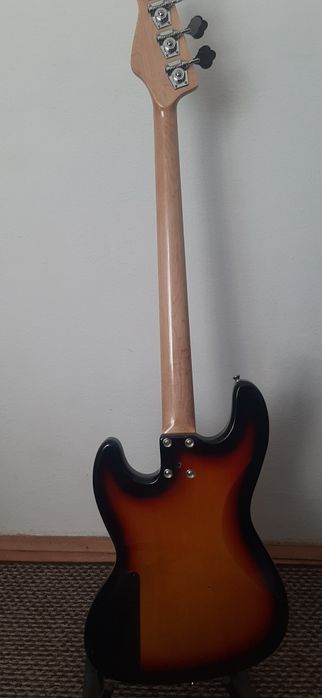 Chitară  bass   VALENTI-USA