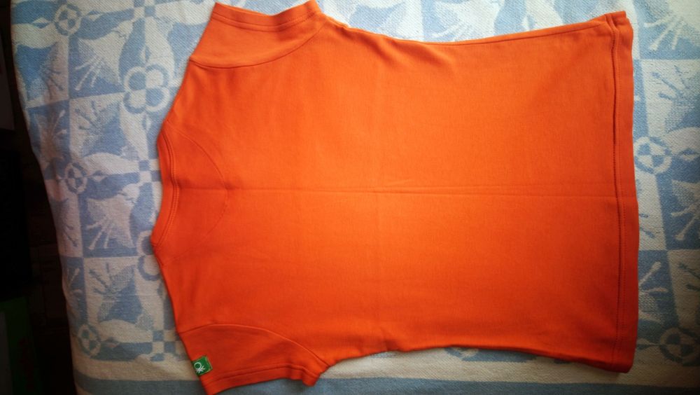 ДвеБлузи"БЕНЕТОН"-Оригинални.сИнтересни,УникалниЦветове,Красиви!Отл.С.