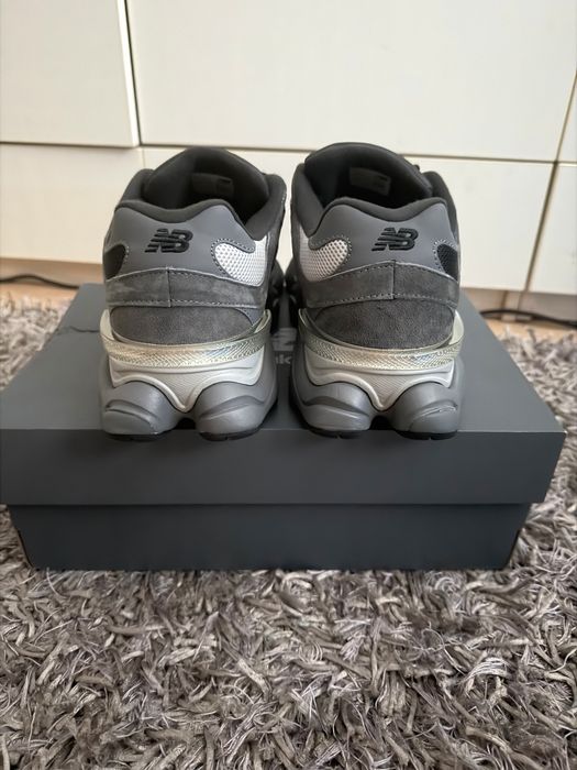 Нови обувки New Balance 9060 46,5 номер