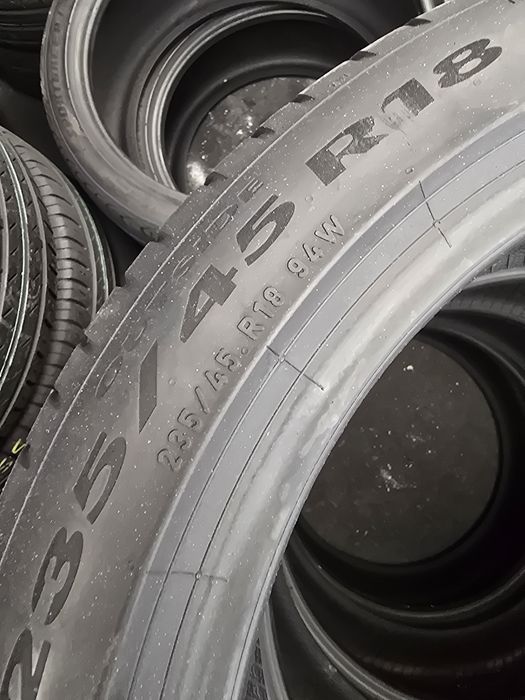 235 45 18 pirelli