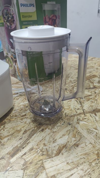 Блендер Philips HR2041. Б/у.