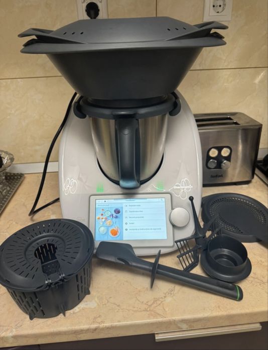 Aparat de gatit si robot, Termomix 6