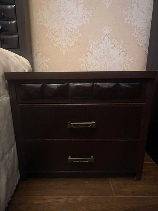 Продам спальный гарнитур.