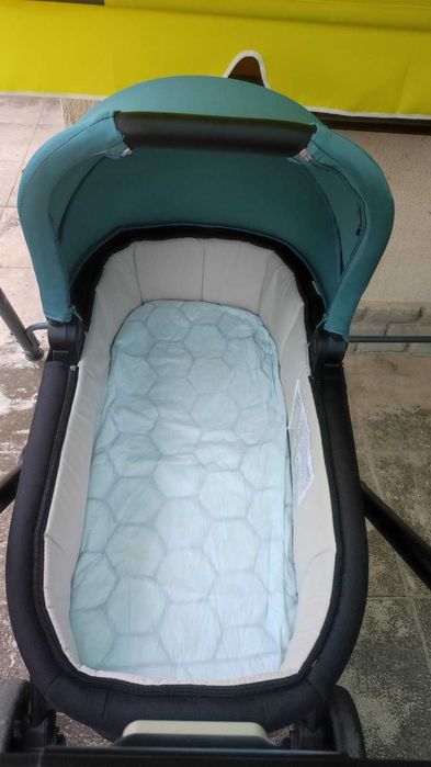 Бебешка количка Chicco 3 в 1!