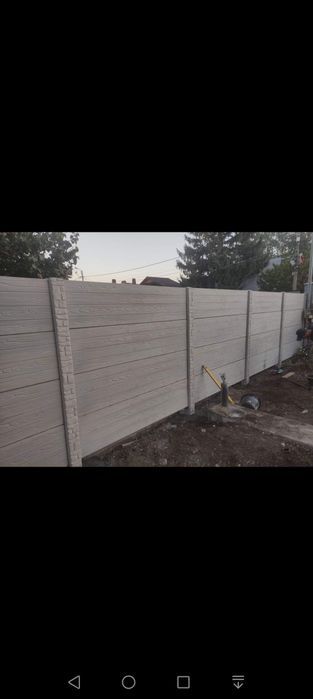 Garduri din placi de beton