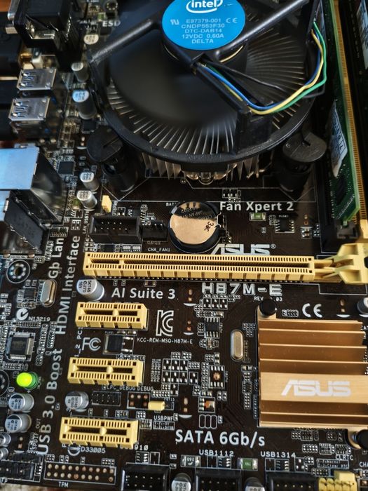 Kit complet LGA 1150 cu cutie - ASUS H87M-E