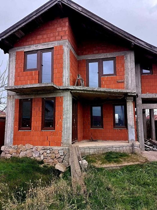 Casă la roșu de vânzare – Oradea, zona Episcopia