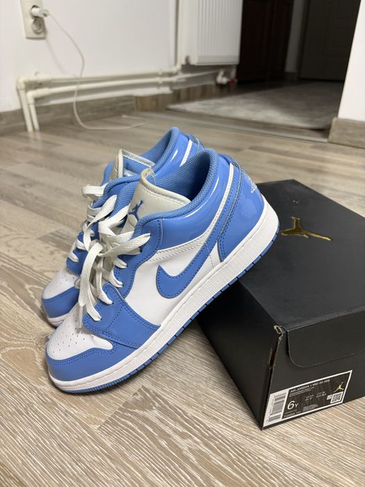 Jordan 1 White Legend Blue