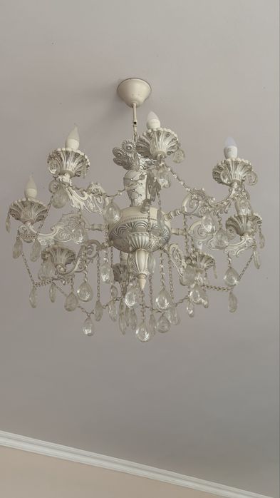 Продам люсты 8 рожковые