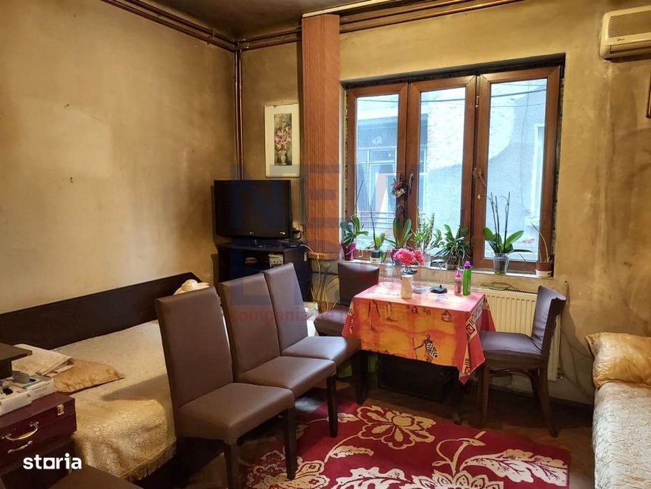 Proprietate deosebita intr-o casa interbelica, de vanzare in zona Unir