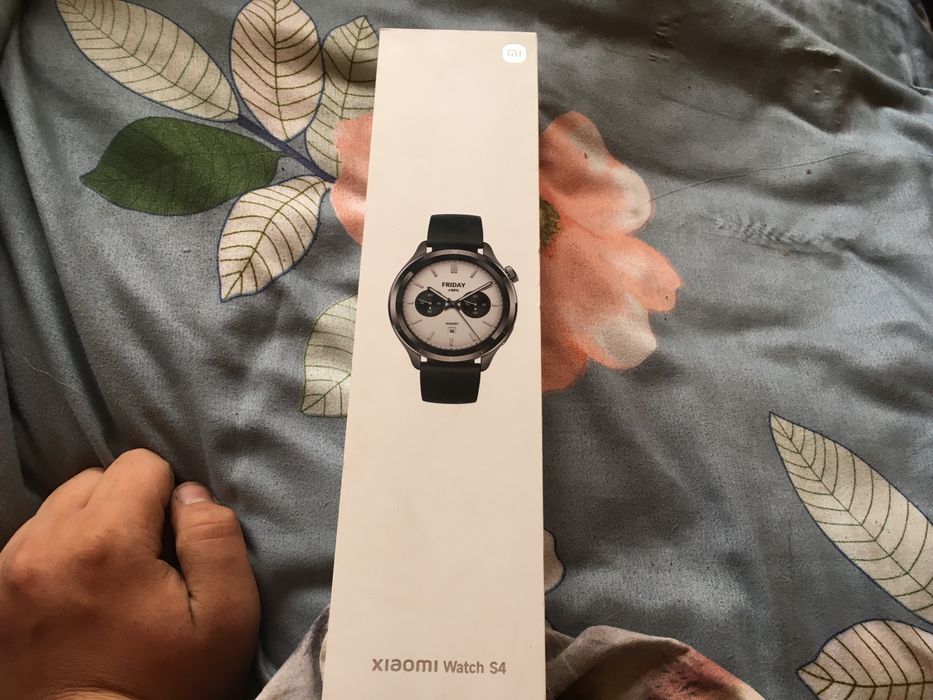 Продам часы xiaomi watch s4
