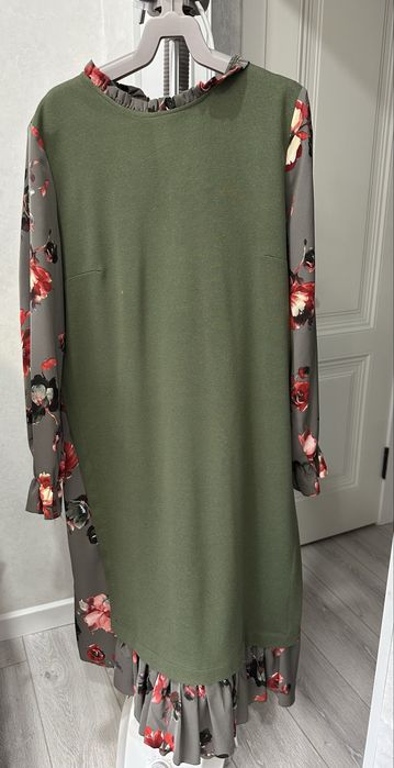 Продам женские платья  разные б/у